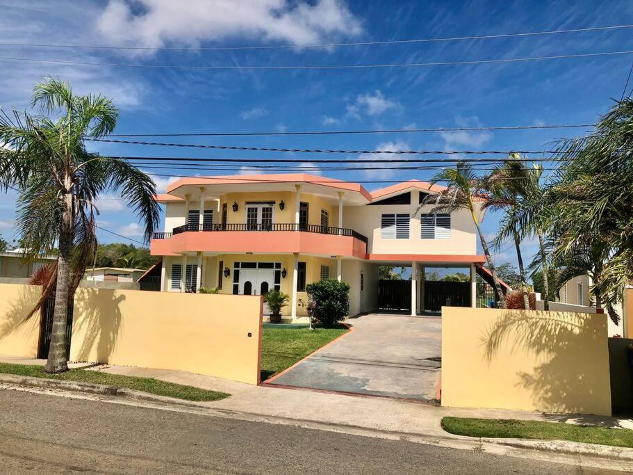 Caribbean Sunshine Villa Aguadilla Exterior photo